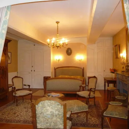 Manoir De Sens Bed & Breakfast 3*