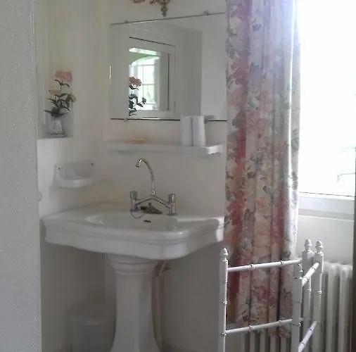 Manoir De Sens Bed & Breakfast 3*